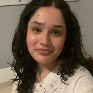 Meet your Posher, Alisha